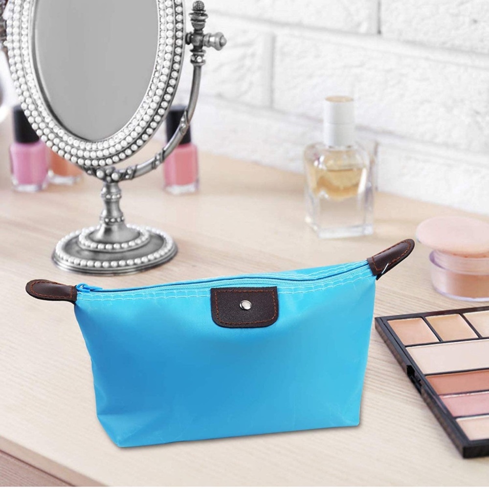 Makeup organizer bag for all your stuff - Picture 4 of 7